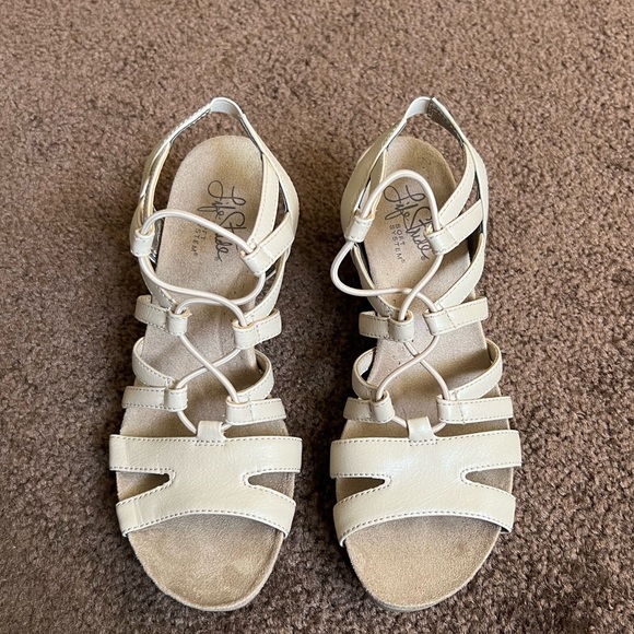 Lifestride soft system sandals size 6.5 - Picture 1 of 3
